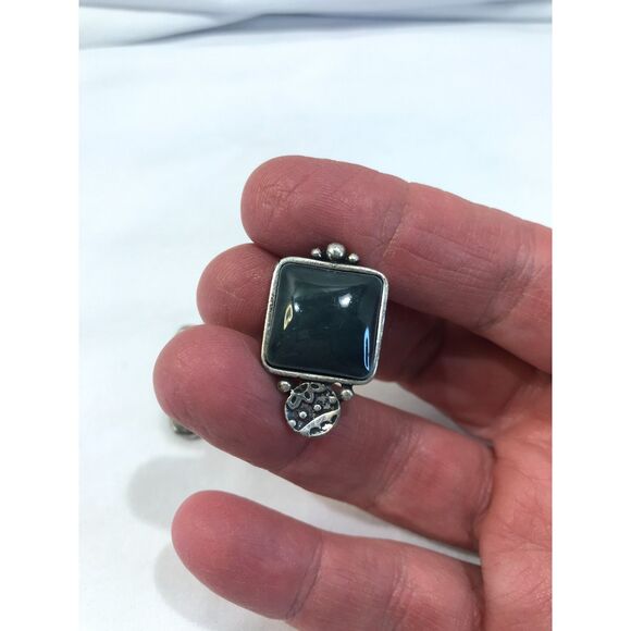 Vintage clip on earrings, dark green gray, square 1 inch - Picture 8 of 13